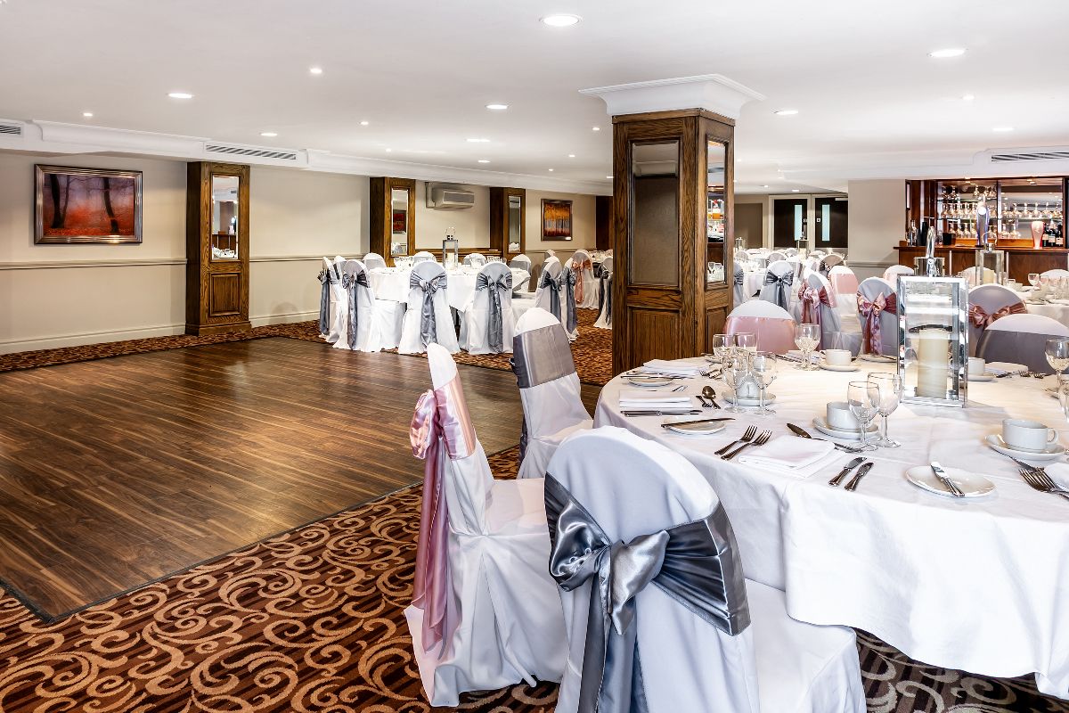 Gallery Item 6 for Pinewood Hotel