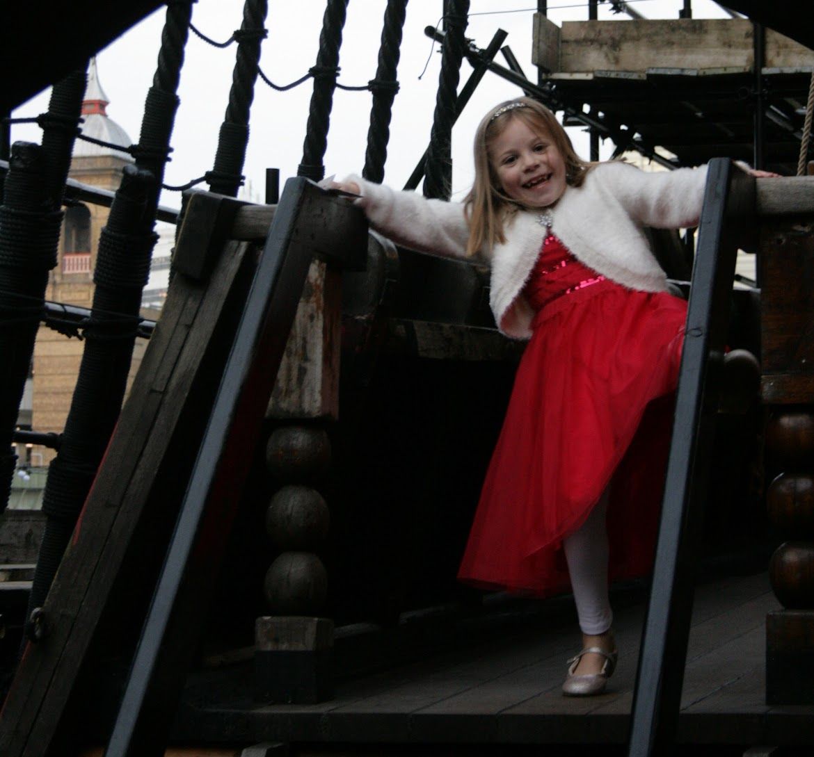 Gallery Item 2 for The Golden Hinde